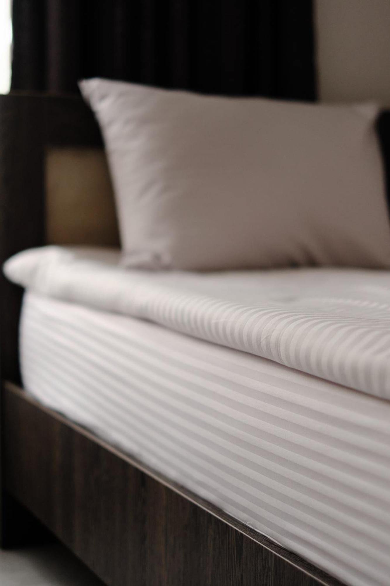 Loft Family Hotel イジェヴァン エクステリア 写真
